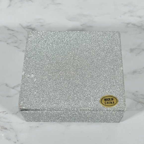 Absolute Jewelry Set - Picture 5 of 8